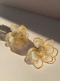 White Gold Trim Flower